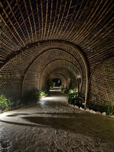 Secrets Moxche & Impression Moxche At Night