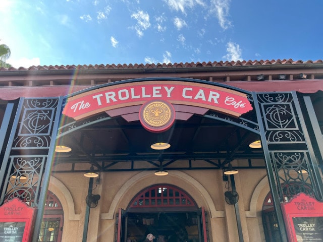 The Trolley Car Cafe - Starbucks - Hollywood Studios